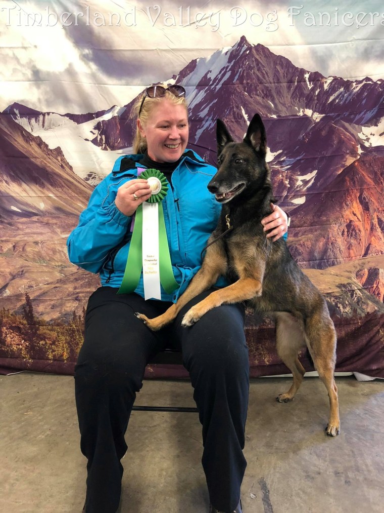 43113235_10212745814625867_1872227792523886592_o (1)